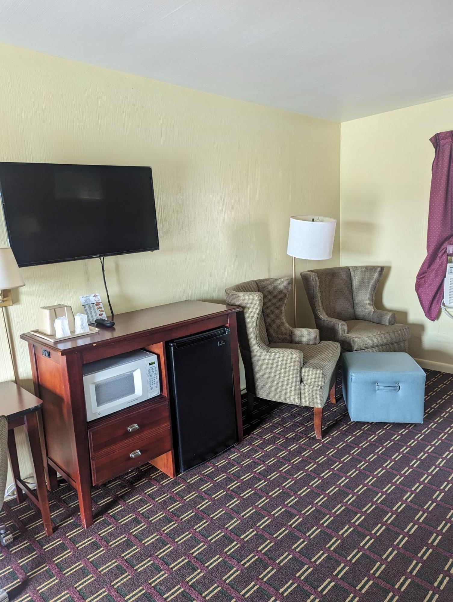 Dollar Inn Somerset Room photo
